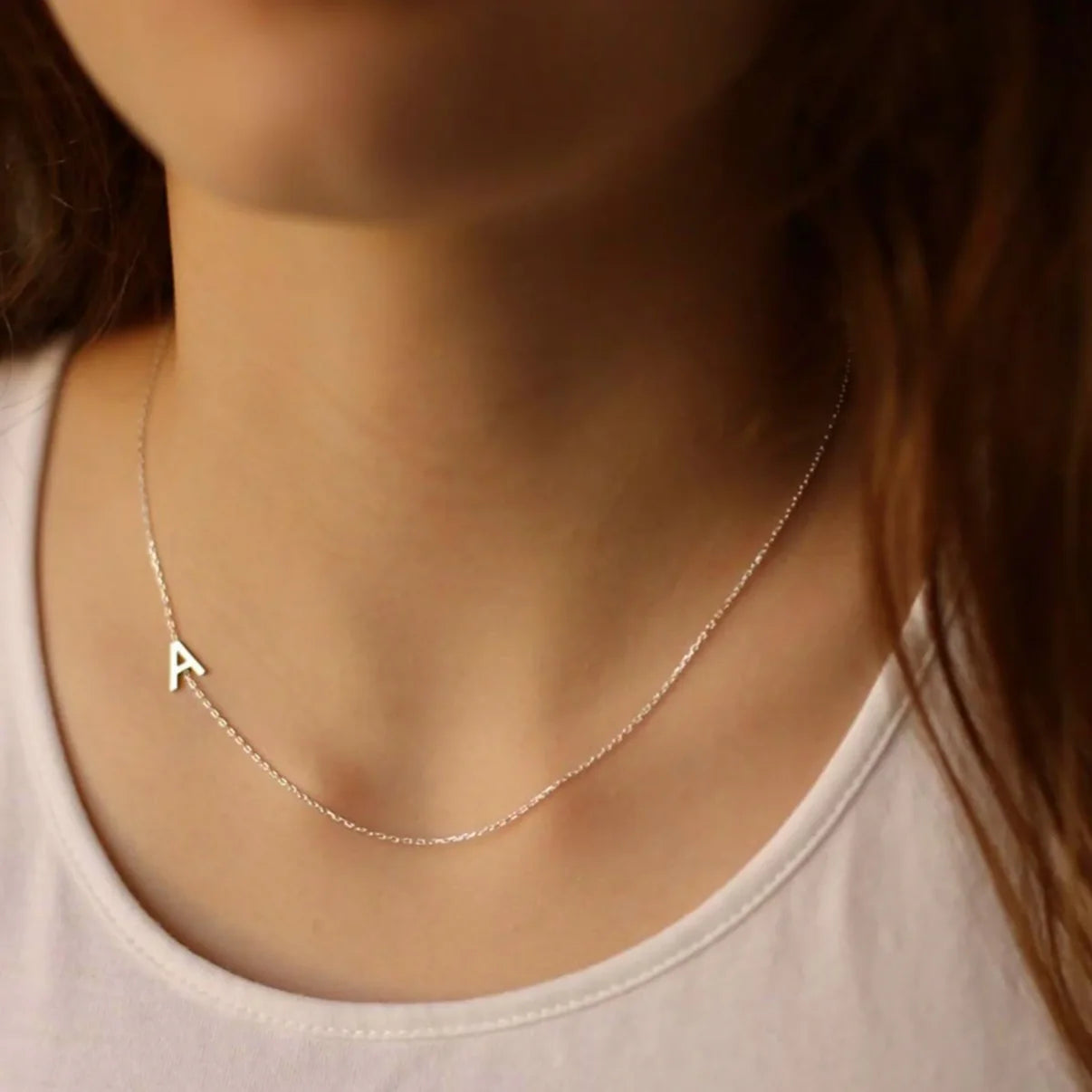 Collier Initiale Latérale personnalisé