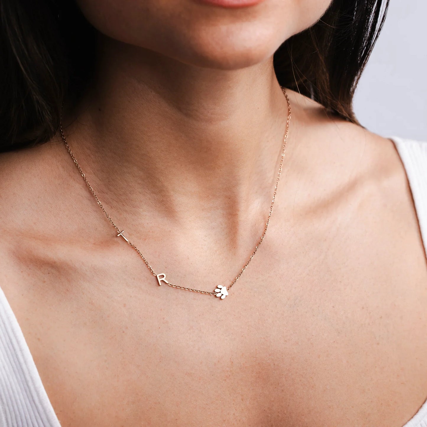 Collier Initiale Latérale personnalisé