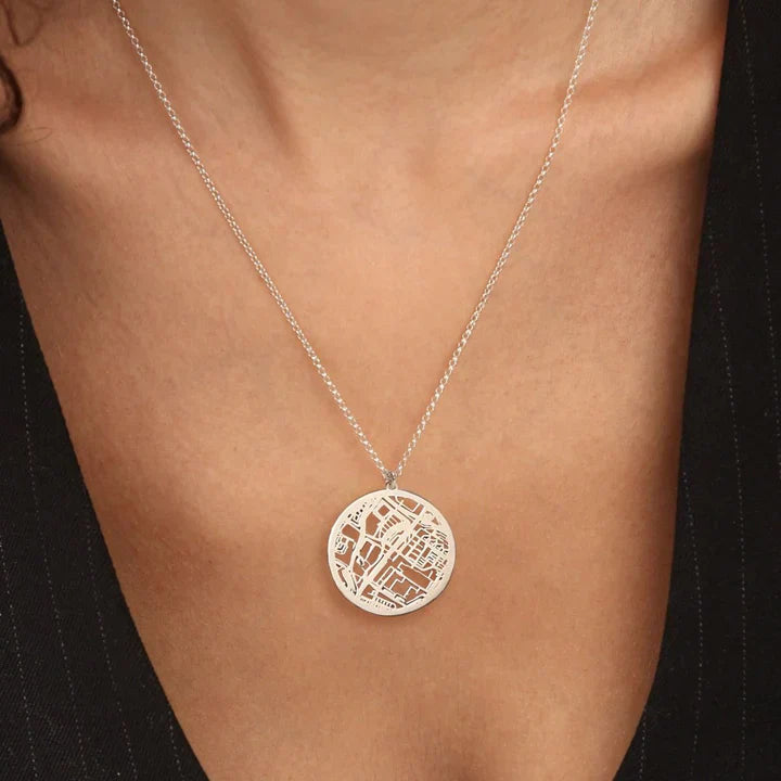 Collier personnalisé avec carte