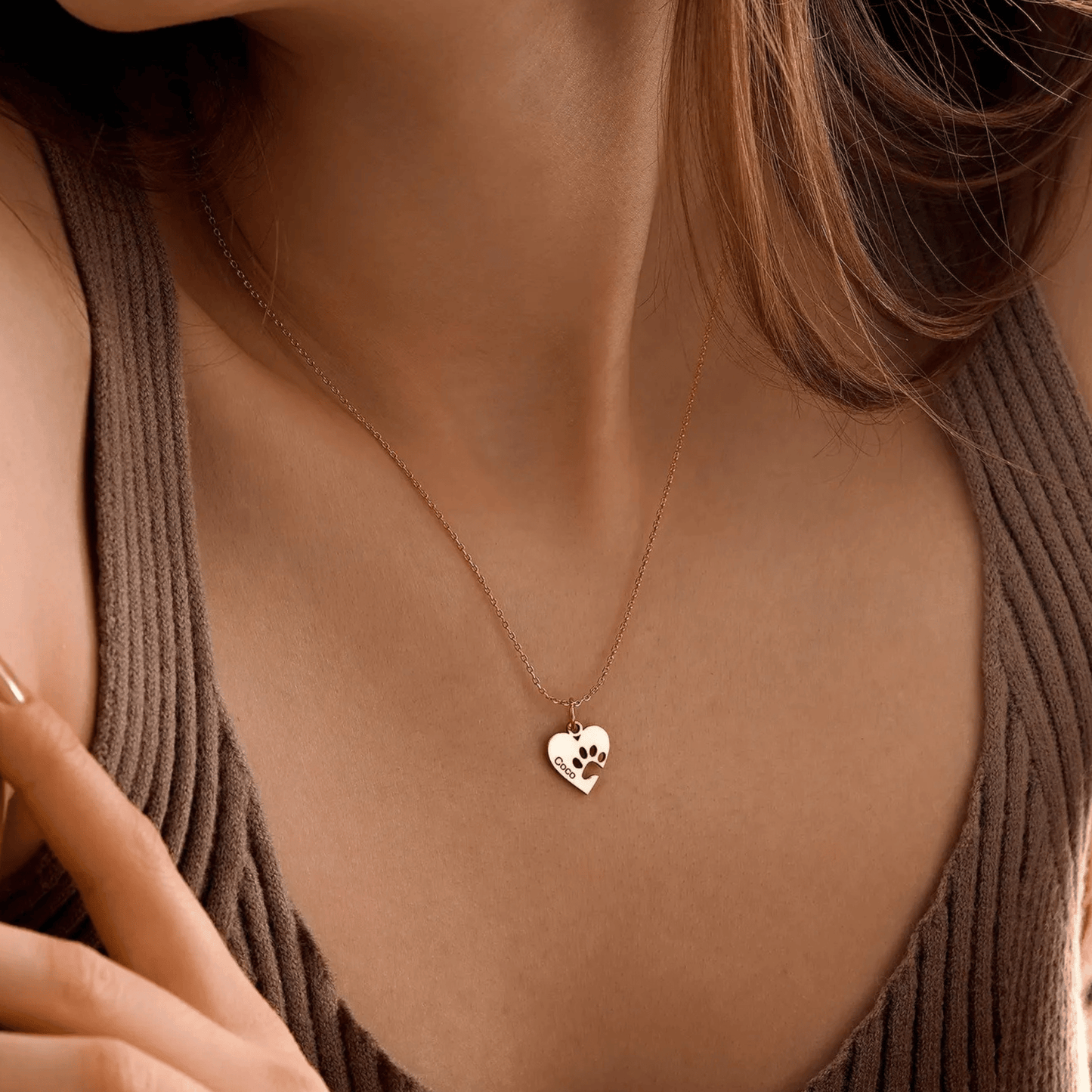 Collier personnalisé avec patte, cœur et nom
