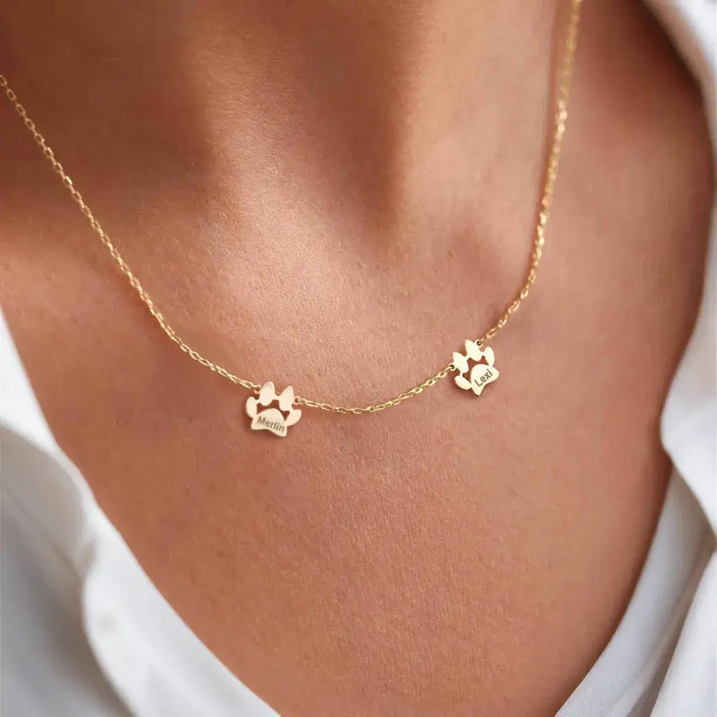 Collier personnalisé avec nom et pattes séparées