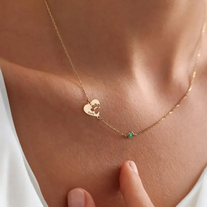 Collier personnalisé avec patte, cœur et nom