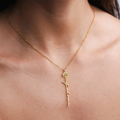Collier personnalisé avec fleur de naissance et nom