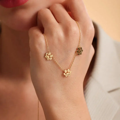 Collier personnalisé avec nom et pattes séparées